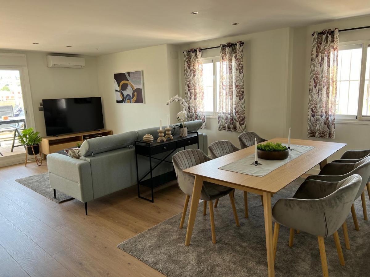 Luxury 190M2 Amplio Apartamento Moderno Con Terraza En La Azotea De 50M2 Junto A La Playa, En El Centro De Torre Del Mar, Malaga, Modern Large Apartment With 50M2 Roof Terrace By The Beach, Right In The Center Of Torre Del Mar, Malaga Exterior foto