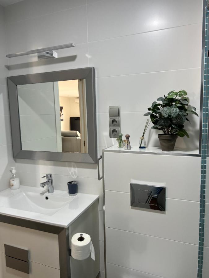 Luxury 190M2 Amplio Apartamento Moderno Con Terraza En La Azotea De 50M2 Junto A La Playa, En El Centro De Torre Del Mar, Malaga, Modern Large Apartment With 50M2 Roof Terrace By The Beach, Right In The Center Of Torre Del Mar, Malaga Exterior foto